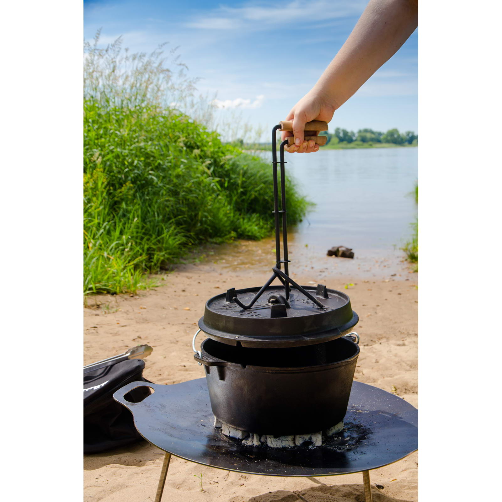Petromax Feuertopf Profi Deckelheber - für Dutch Oven - Bild 2